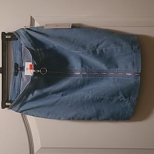 Denim zip up skirt